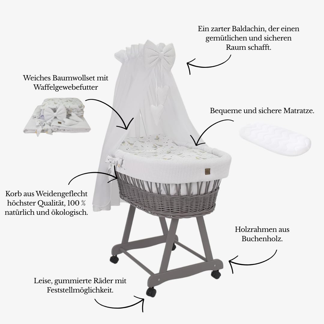 WIKLINOPOL Lena - Cuna de mimbre con ruedas, colchón, dosel y ropa de cama de tela de waffari con animales de safari, hecha a mano, cesta de moisés gris