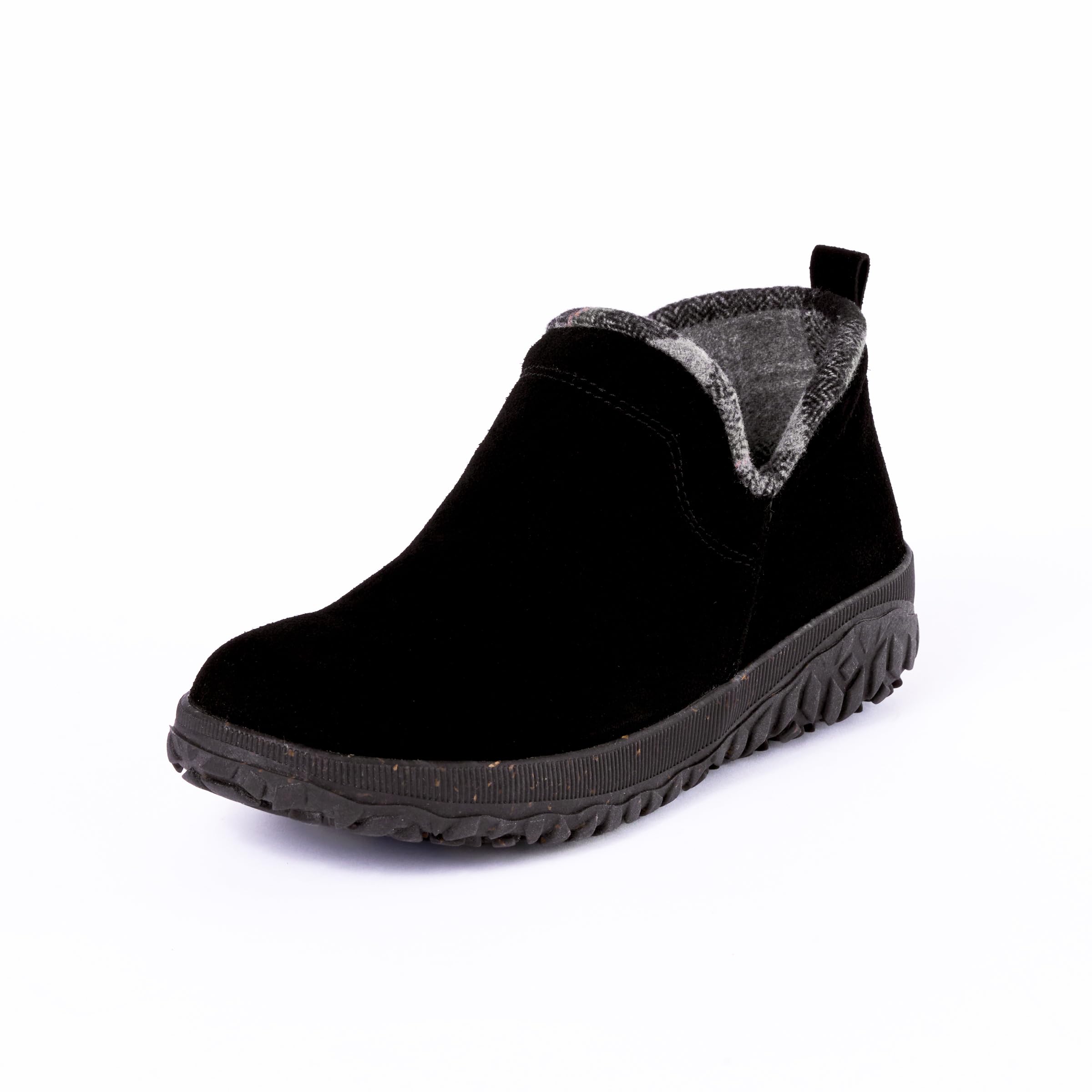 Minnetonka Womens Northmost Suede Heavy Tread Ankle Boots