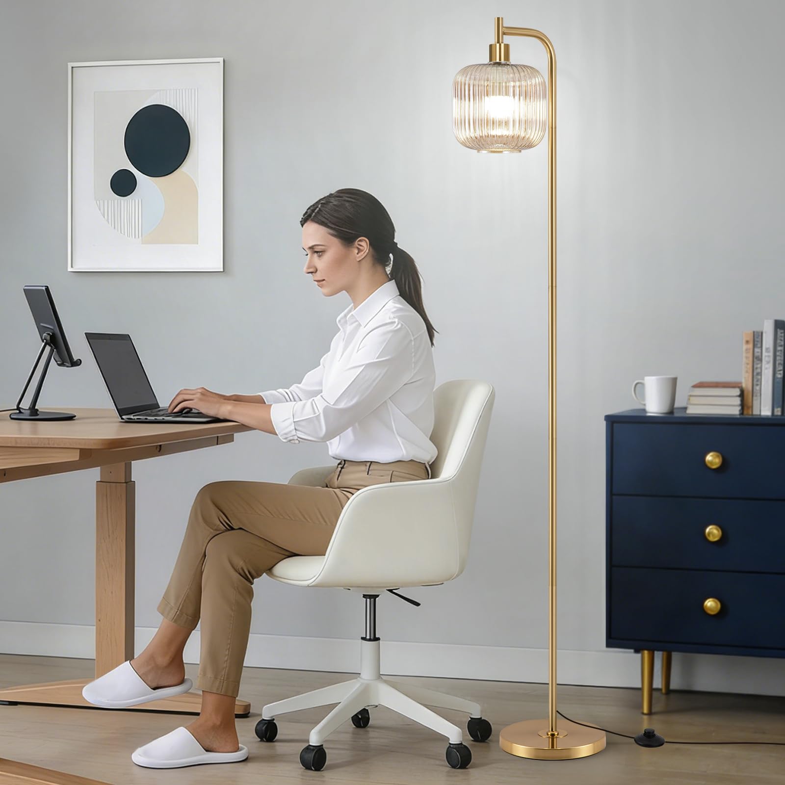 Retro LED Stehlampe Dimmbar, 160cm Vintage Stehlampe Wohnzimmer Mit Bernstein Glaslampenschirm, Fußschalter, Fernbedienung, 2700K-6500K, Moderne Stehlampen für Wohnzimmer Schlafzimmer Büro