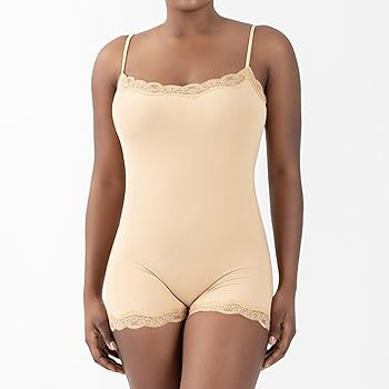 【s.】LACE TRIM CAMI ドレス　完売品 Satin Lace Trim V-neck Downtown Cami | Express