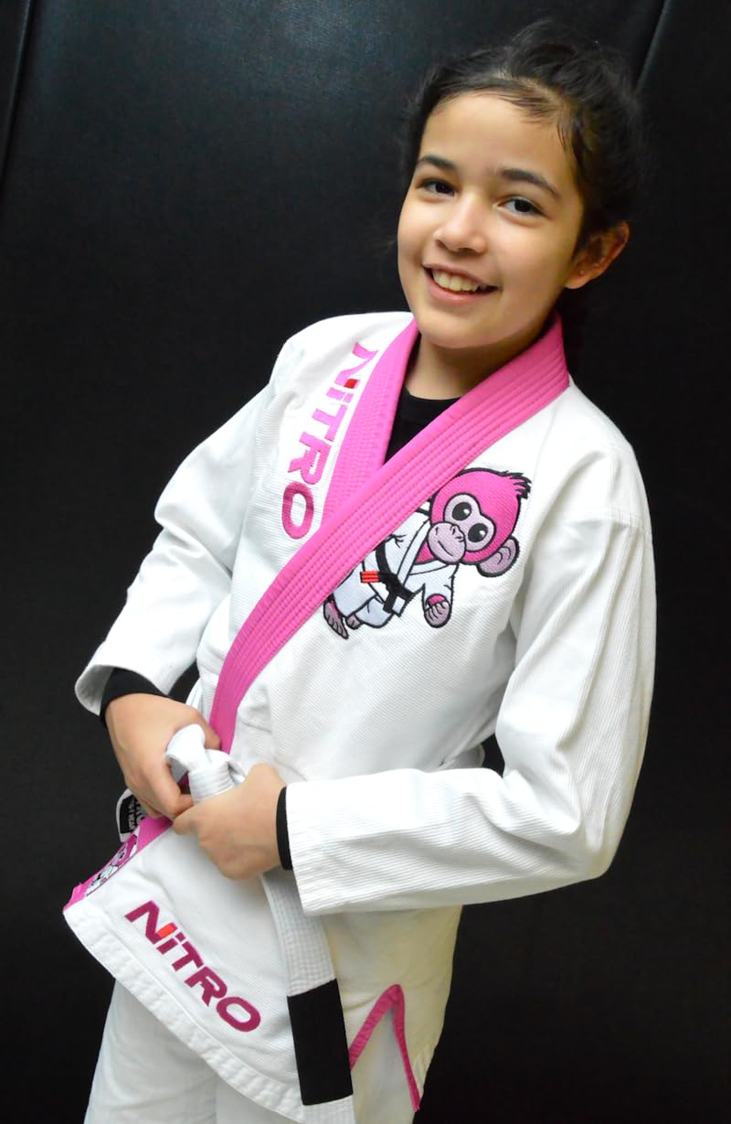 Premium BJJ Gi Mädchen – kostenloser weißer Gürtel – rosa Revers – leicht – Affe – brasilianische Jiu Jitsu-Mädchen-Uniform