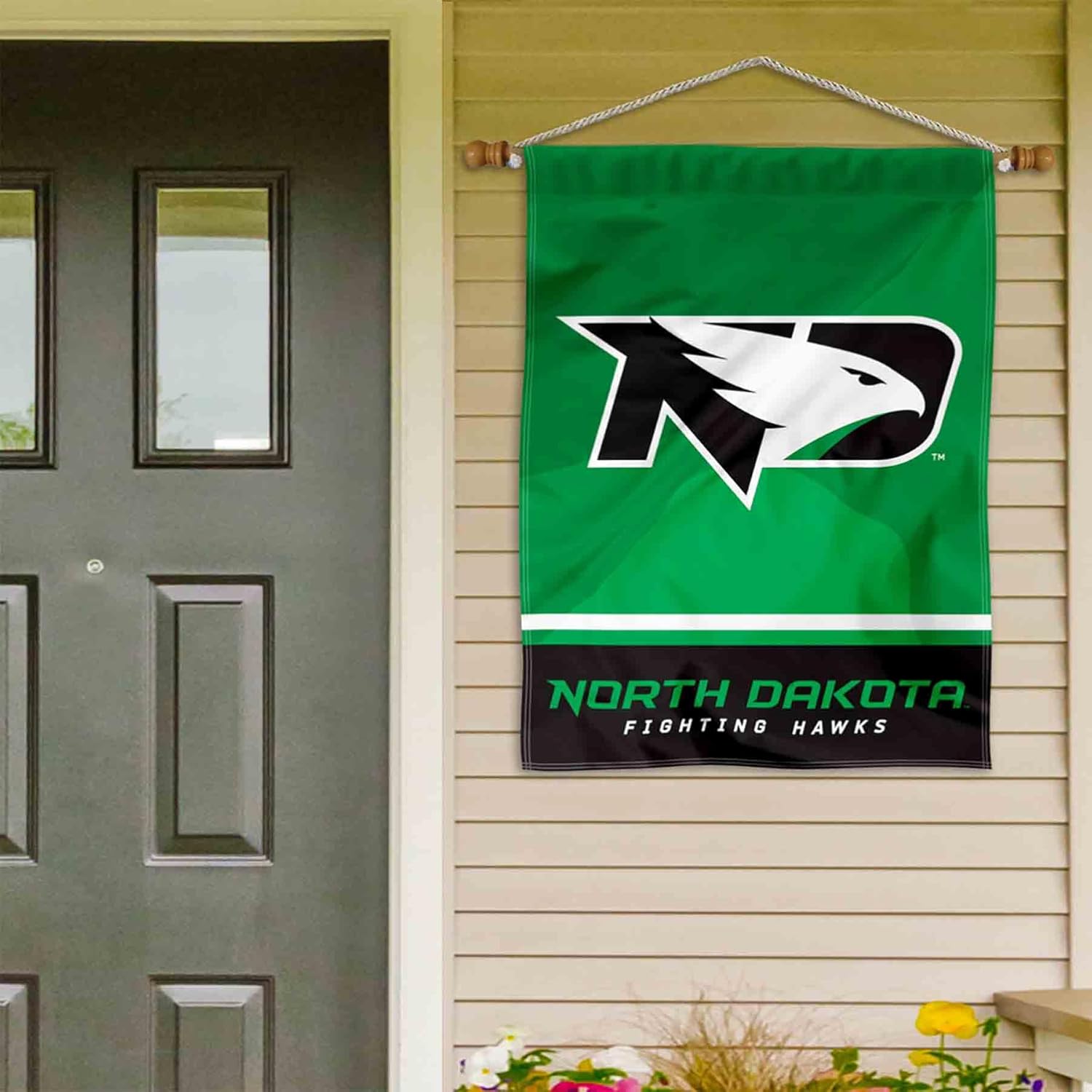North Dakota Fighting Hawks Banner with Hanging Pole