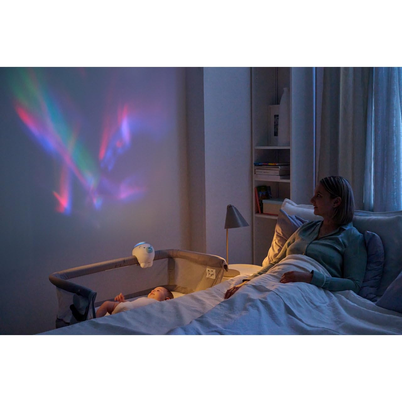 Projecteur 2en1 Ours Polaire First Dreams, pour berceau et à poser, veilleuse pour enfants, projection d'une aurore boréale, musique classique relaxante et sons de la nature, Pour bébés, 0M +, Bleu
