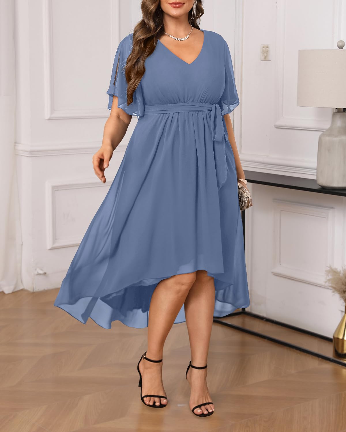 Talisea Kleid in Übergröße, für Hochzeitsgäste – formelles Cocktailkleid, Chiffon, V-Ausschnitt, kurze Ärmel, hoch niedrig, kurvige Damenkleider