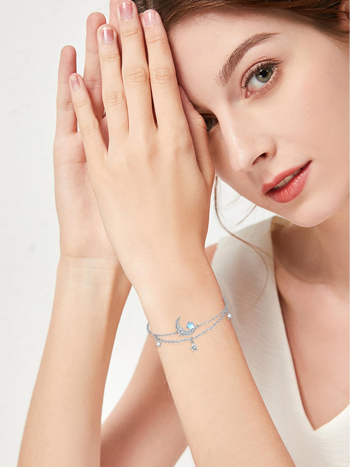 KINGWHYTE Mondstein Armband 925 Sterling Silber Mond und Stern Planet Armbänder Verstellbares Mondstein Armkette Geschichtete Schmuck Geschenk für Weihnachten Valentinstag