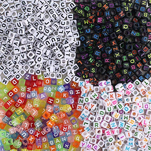 iLoveDeco 1200 Pièces Lettre Perles Cube, Alphabet en Plastique Coloré Lettre Perles Entretoise, A à Z Perles pour Chaînes Clés Bracelets la Fabrication de Bijoux, Set de Bricolage, Taille 6 * 6mm Cover