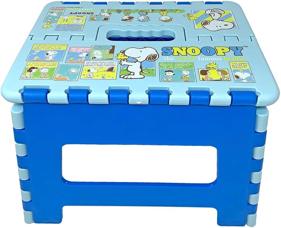 Amazon｜コンパクトに収納できる スヌーピー 踏み台 スツール