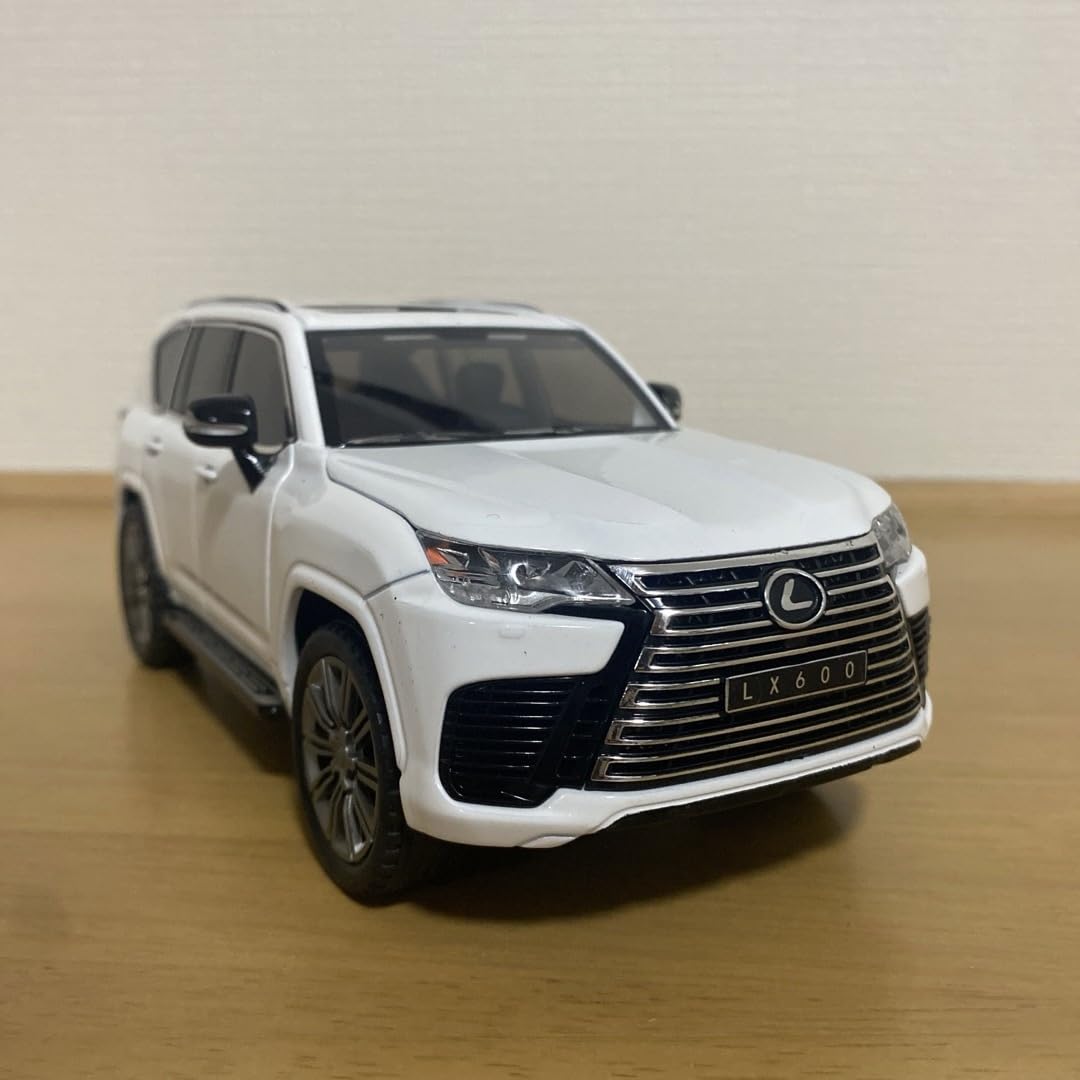 1:24 Lexus LX600 SUV Metal Model Car Toys Alloy Diecast Simulation 