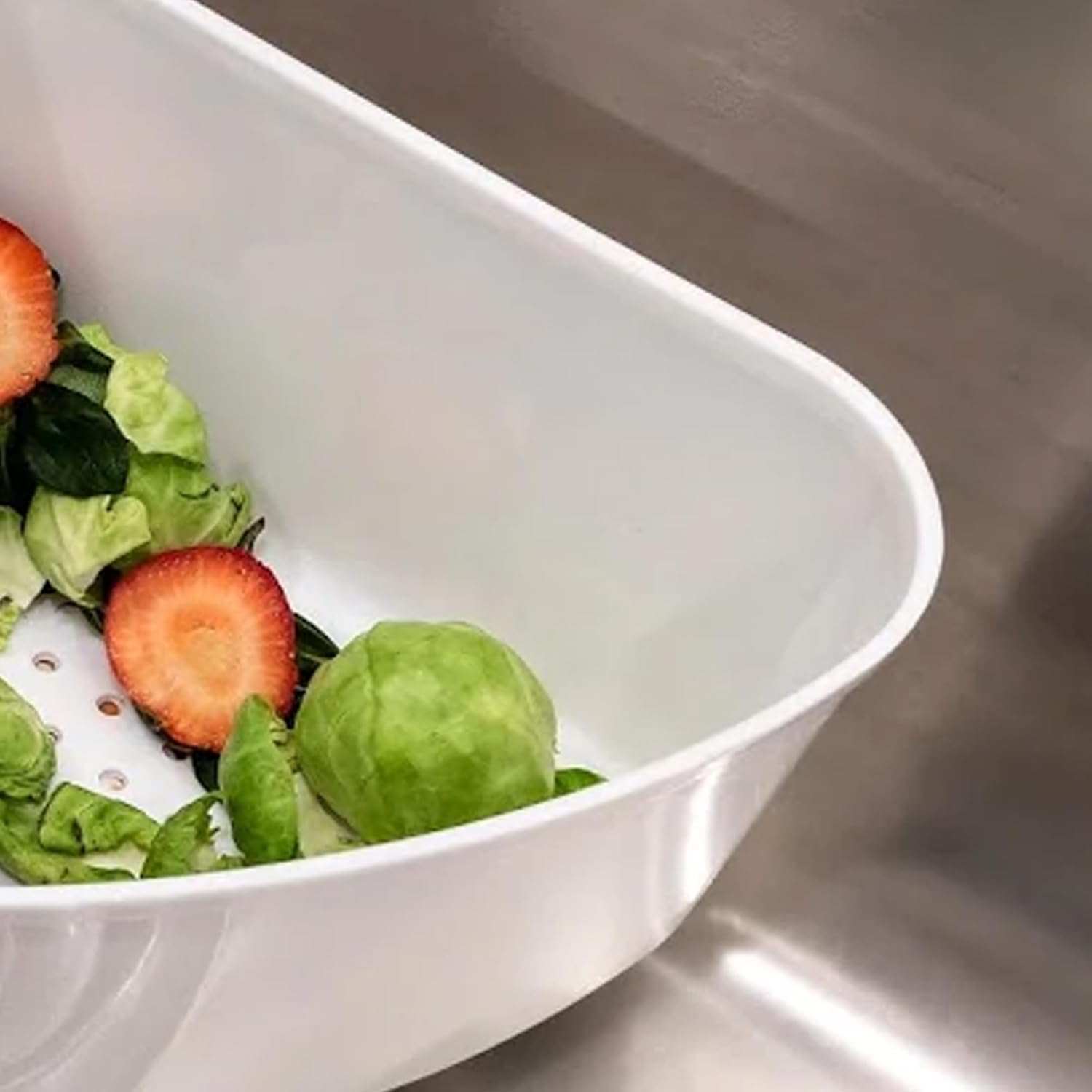 Better Houseware Triangular Kitchen Sink Drain Basket for Food, Sink Food Catcher Basket for Washing Vegetables & Fruits Corner Sink Strainer