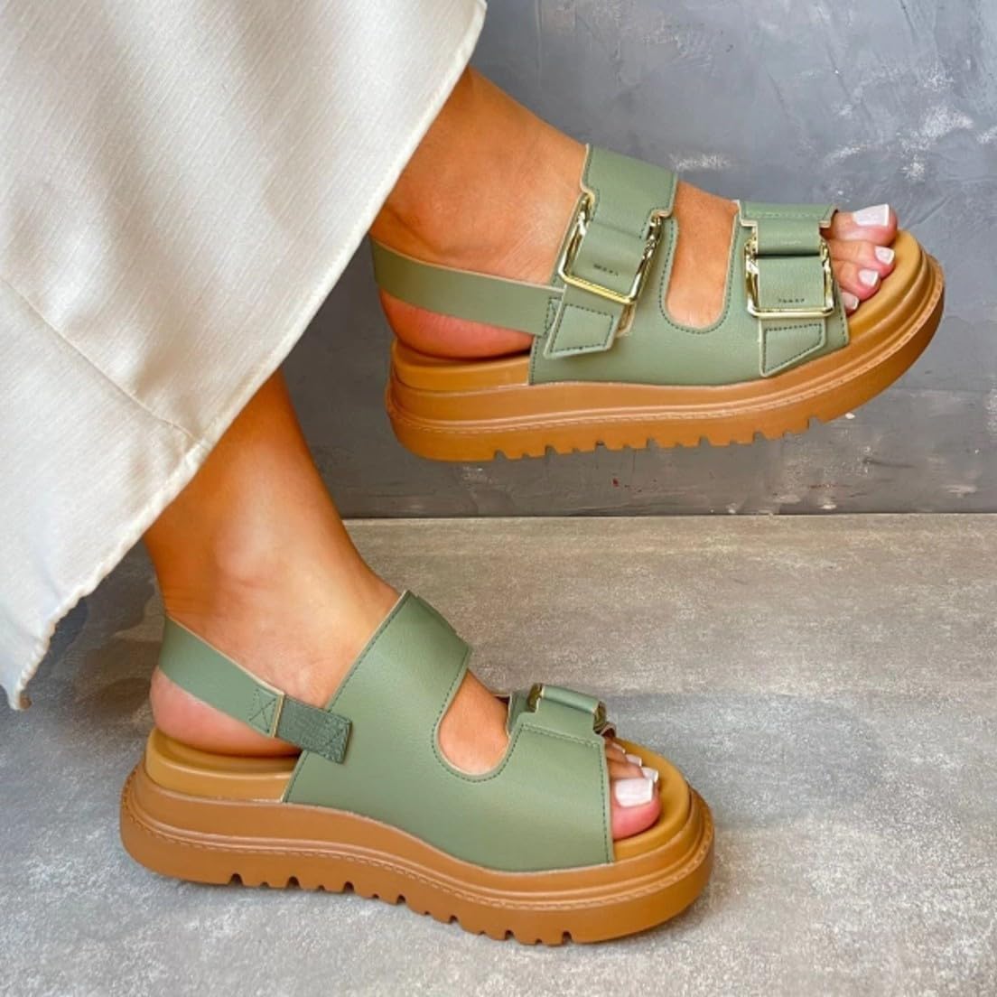 Sandália Plataforma Modare Md25-72001 em promoção! Veja a oferta e mais achadinhos de Sandálias 3 Hoje é o melhor dia para comprar Sandália Plataforma Modare Md25-72001 com aquele preço maroto! Promoção! Aproveite a oferta! 3