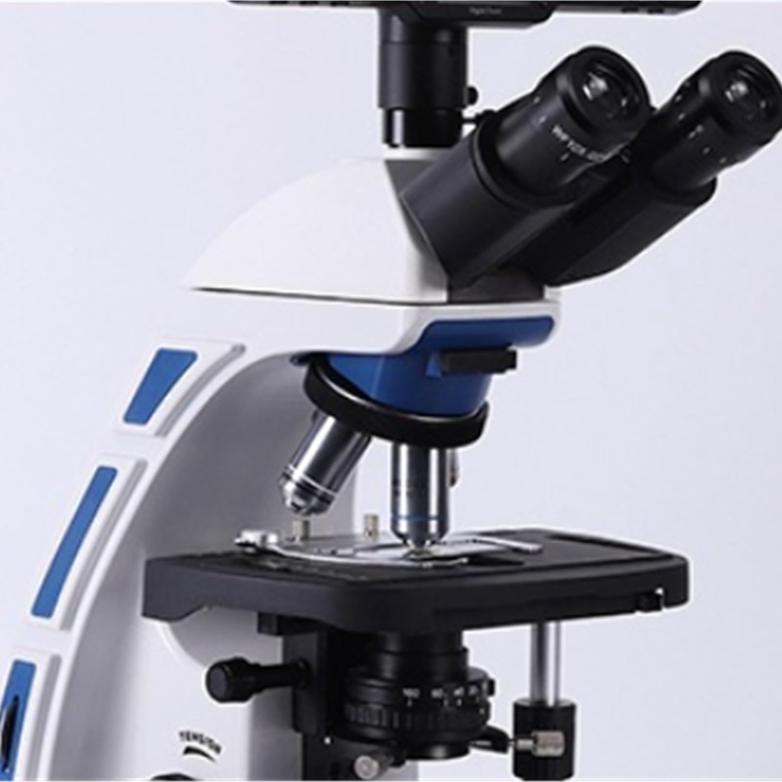Microscopio Digital. Microscopio Biológico De Laboratorio Compuesto Trinocular .Portátil