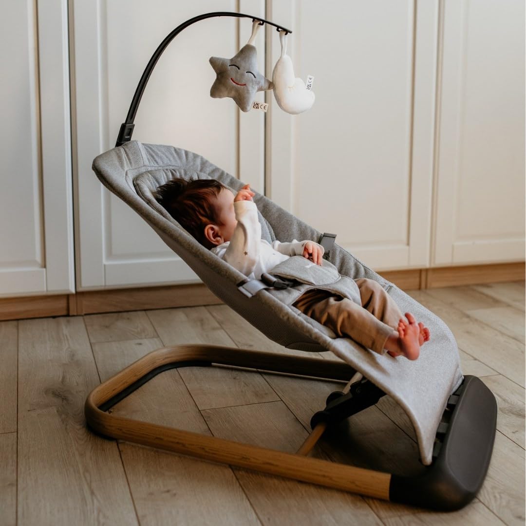 Moby-System Hamaca Bebé LILY 2 en 1 - Hamaquita Mecedora con Cojín Reductor y Arco de Juegos - Reclinable 3 Posiciones, Tejido de Lino Transpirable, hasta 9 kg - Gris
