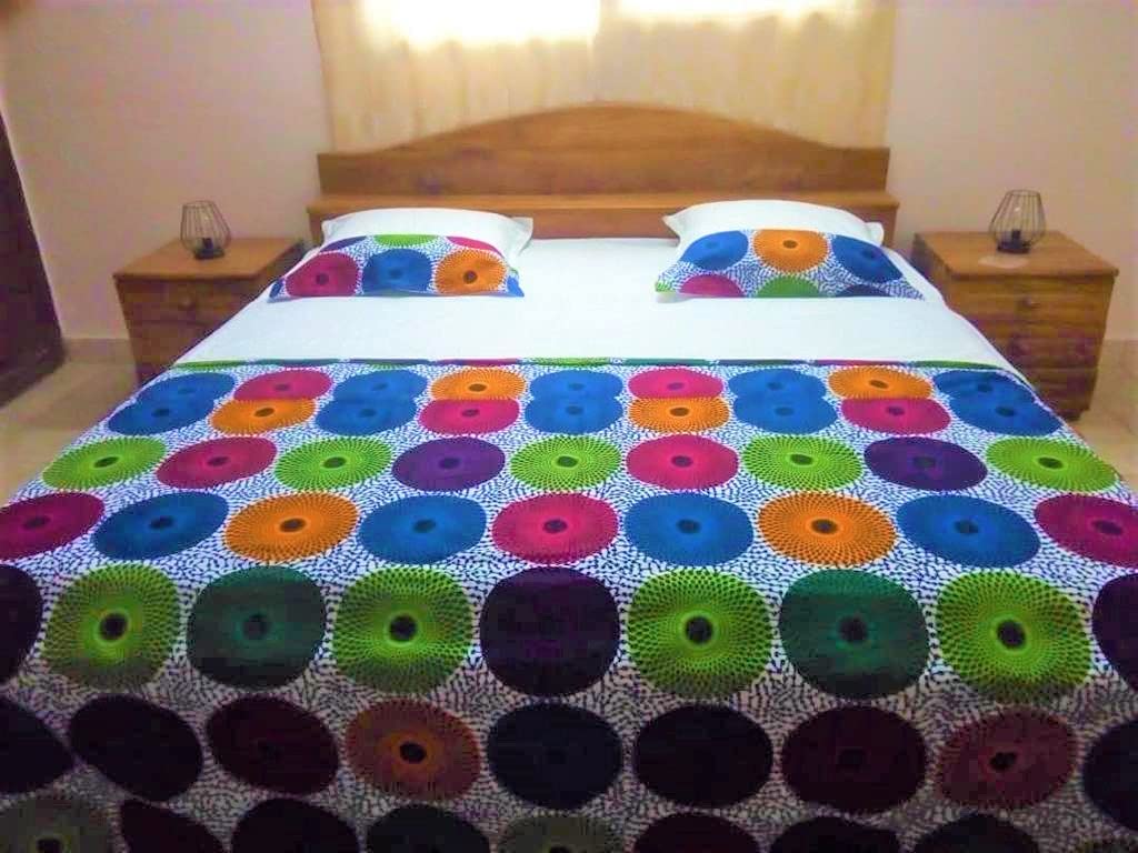 Set de literie multicolore OREMA avec housse de couette drap housse et taies d'oreillers