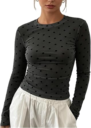 Polka Dots Crop Top for Women Teen Girls Y2K Long Sleeve Crewneck Tee Shirt | Slim Fitted Casual Basic Tshirt Going Out Tops Streetwear,Patterned Fun Cute Underscrubs,Ladybug Shirts