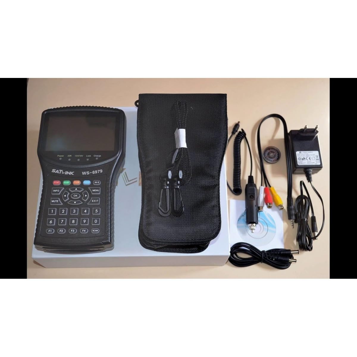 Satlink WS6979 Edition 2 MESUREUR DE Champ Combo DVB S2 DVB T2 + Spectre DVB S DVB S2