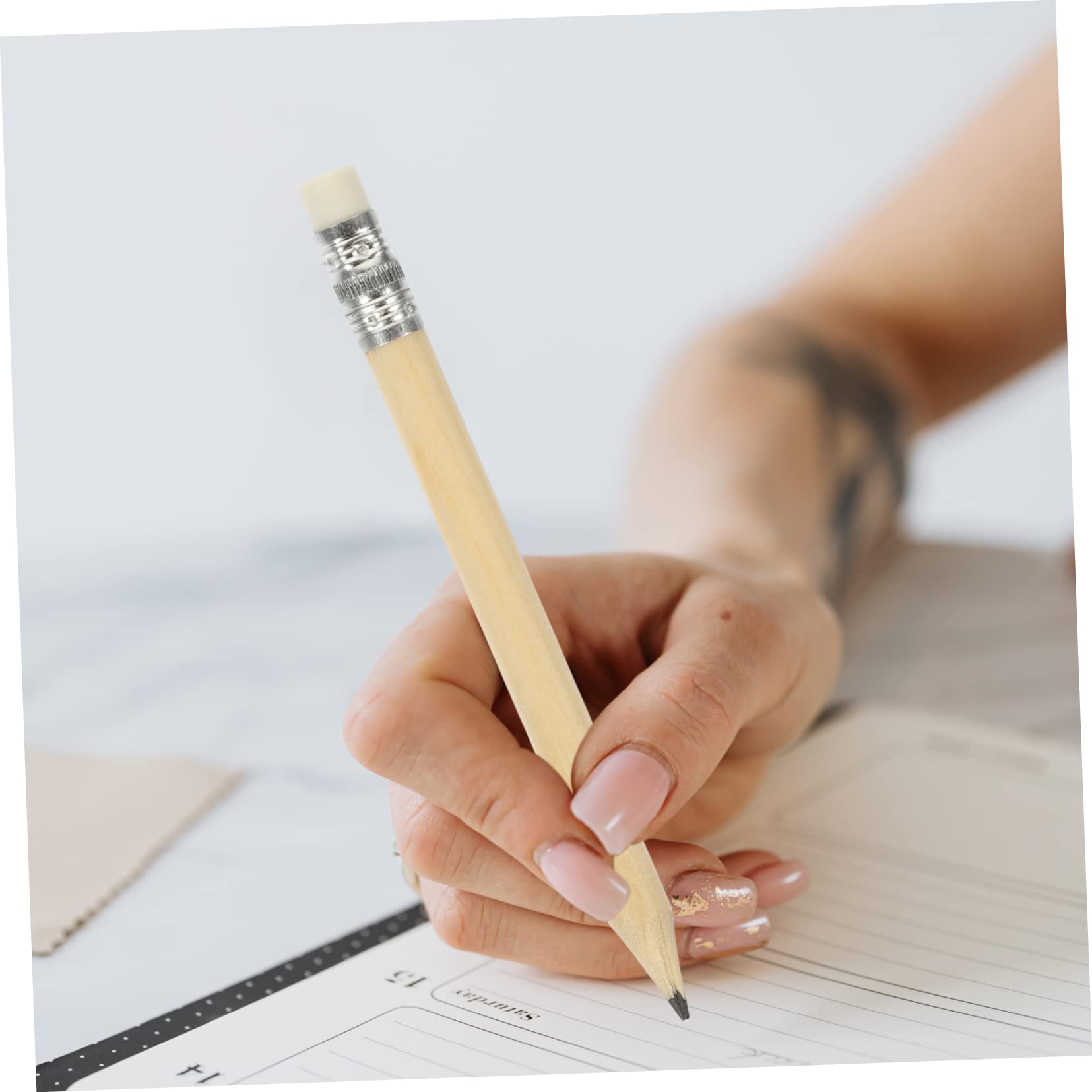 DOITOOL 250 piezas Lápices Cortos de Madera Natural con Pack de Unidades Herramienta de Escritura para Mini Lápices para Dibujo y Golf Diseño Ergonómico Cómodo para y Escritura Diaria