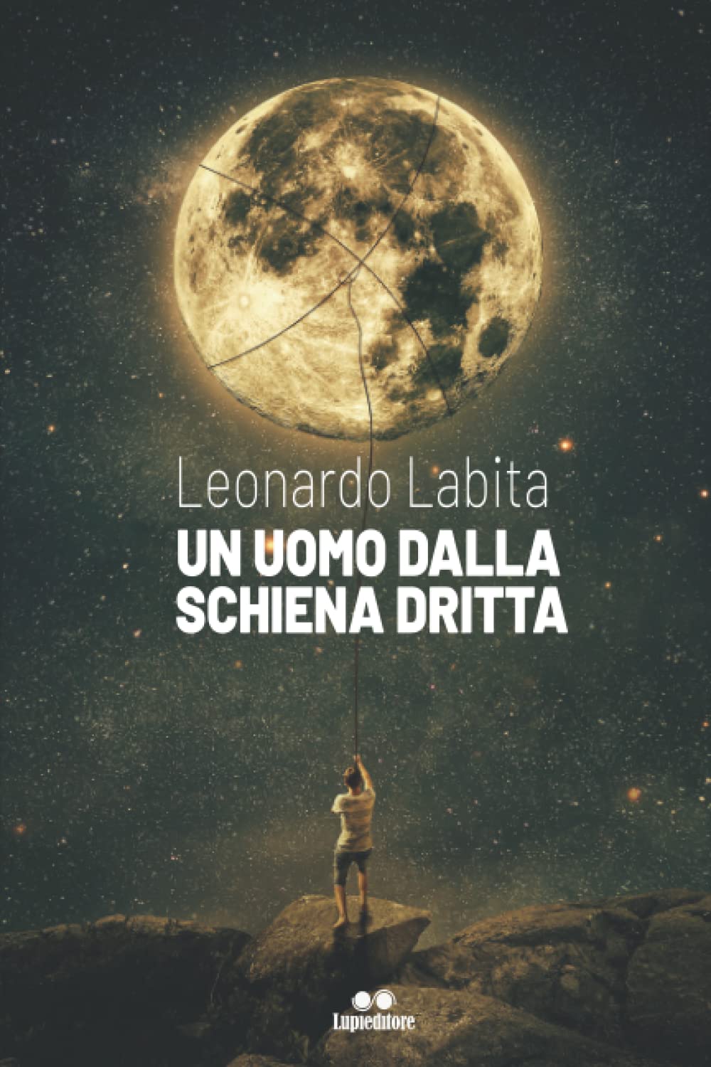 UN UOMO DALLA SCHIENA DRITTA