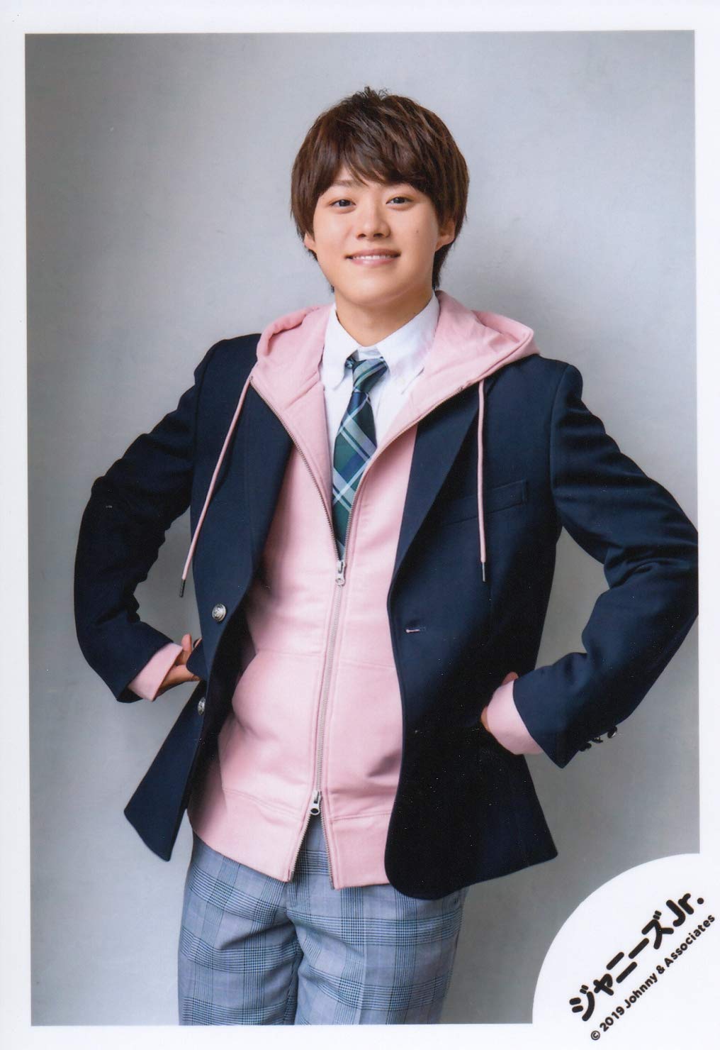 Amazon.co.jp: なにわ男子 公式 生 写真（大橋和也）J00340 : おもちゃ
