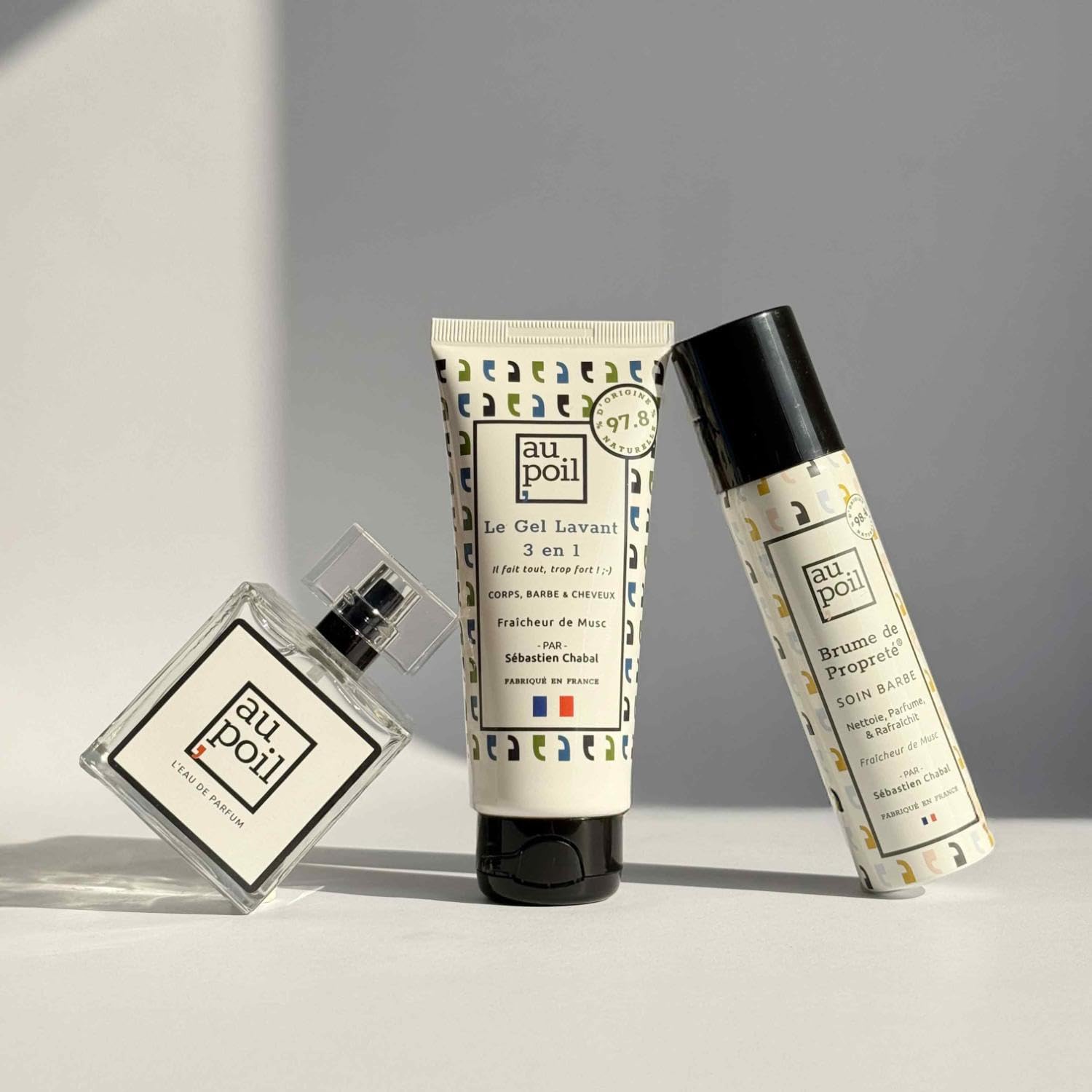 AU POIL le Coffret Frais & Dispo : 1 Eau de Parfum 100ml, 1 Brume de propreté 70ml, 1 Gel lavant 3-en-1 100ml Fraîcheur de Musc par Sébastien Chabal