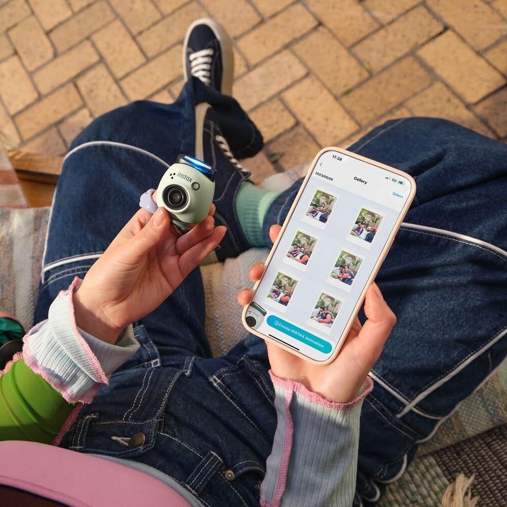 Fujifilm instax Pal Lavender Blue – Fotocamera Digitale Compatta, Design Tascabile, Semplice Esperienza di Scatto, Piccola e Divertente, Risoluzione 2560 × 1920, Slot microSD Fotocamera compatta - Immagine 5