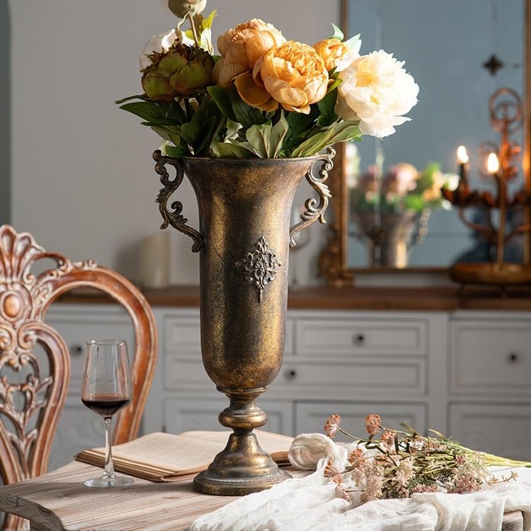 Ornamento for Vaso in Oro in Stile Reale