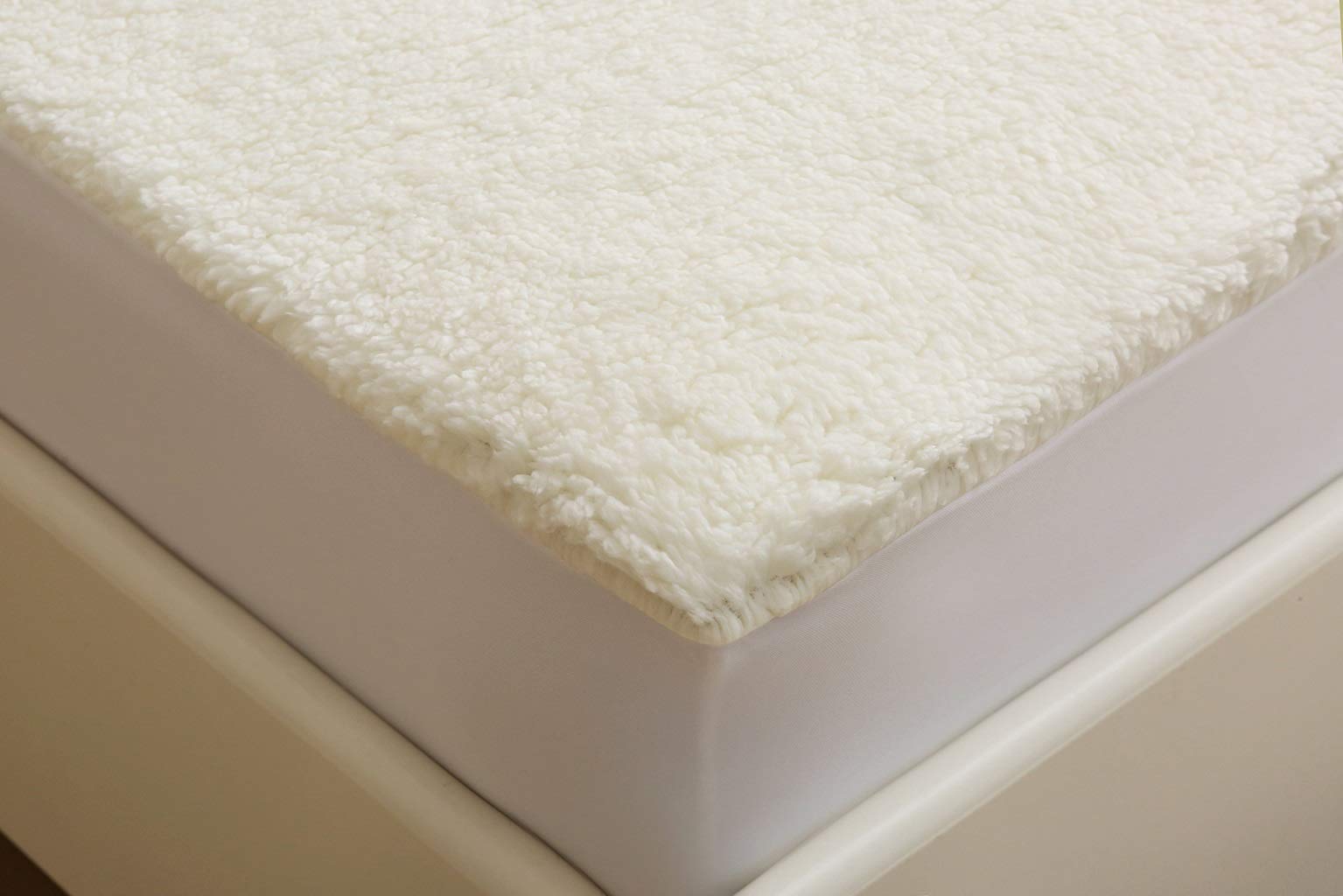 New Thermal Fleece Underblanket Super Soft Warm Cosy Sheepskin Fleece Mattress Enhancers Fitted Sheet Style Underblanket (4FT Double)
