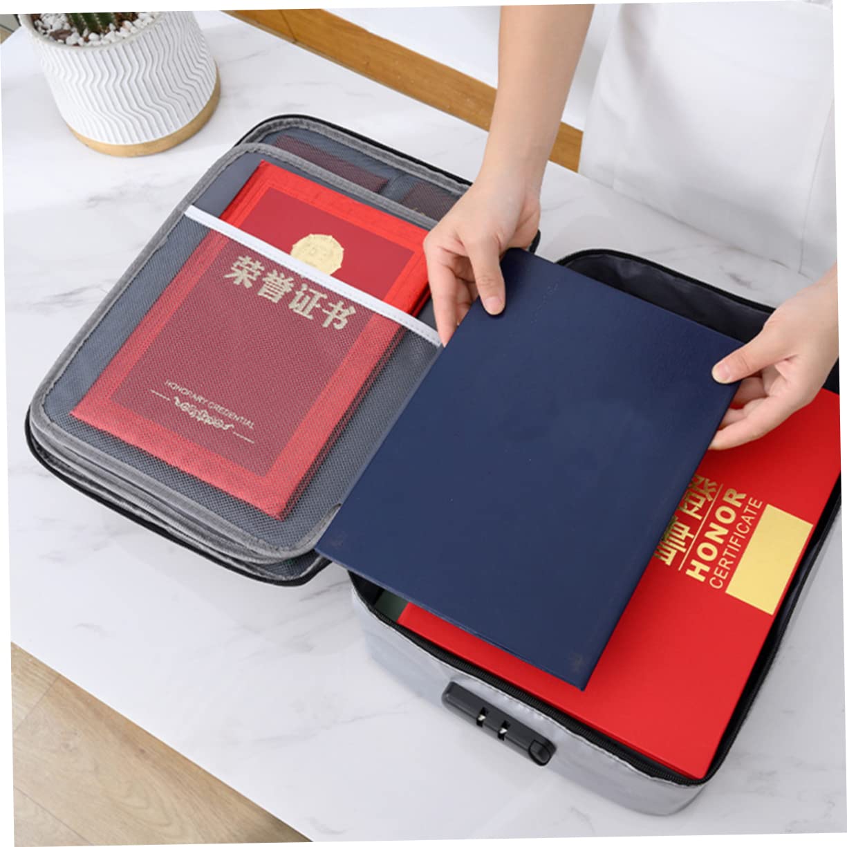 Borsa Documenti Ignifuga a 3 Strati, Fibra di Vetro, con Chiusura | Capacità Ampia, Portatile per Viaggio e Uso Quotidiano, Ordine per Archivi e Passaporti