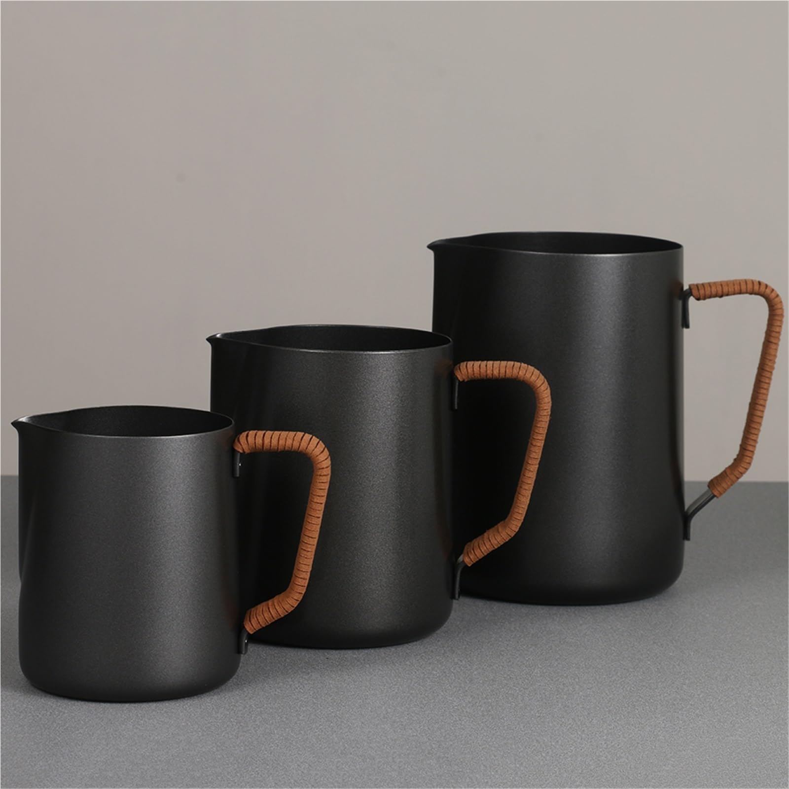 Jarra for espumar leche, 2 uds., jarra de café expreso, artesanal Barista, Latte, acero inoxidable Para café(600ml-black)