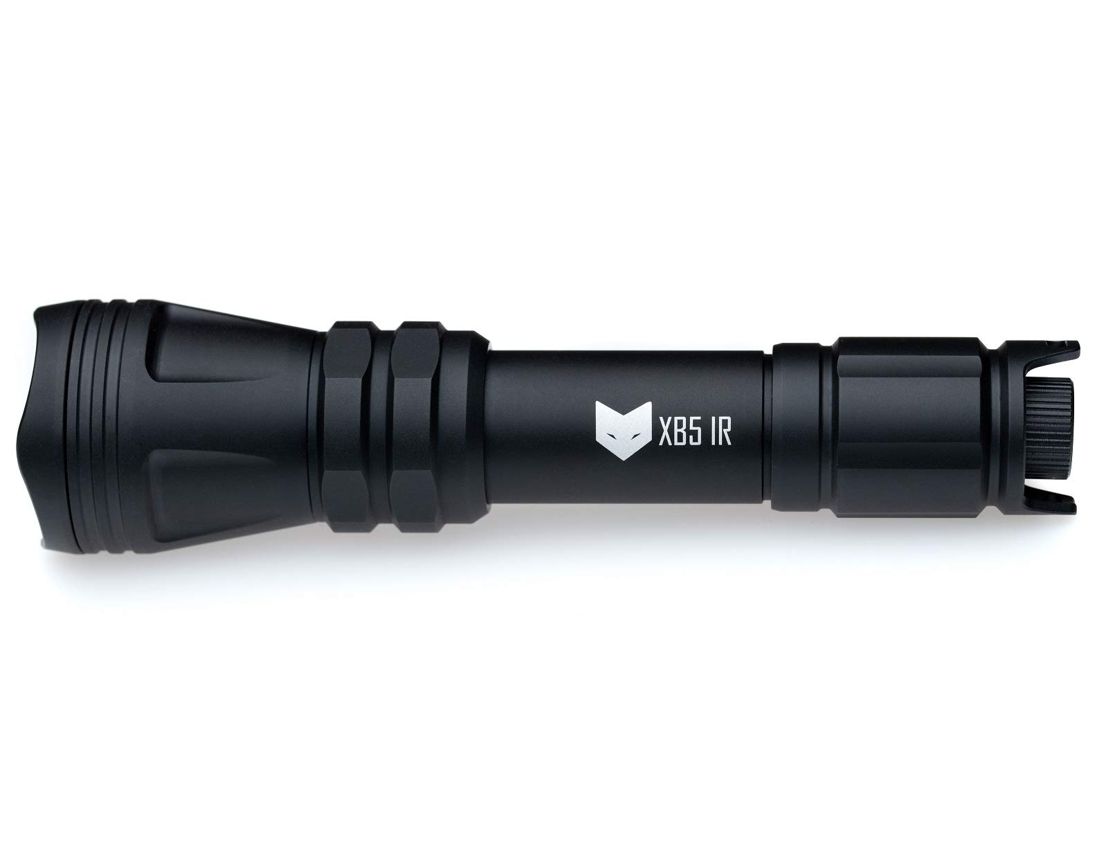 Nightfox XB5 linterna infrarroja | Longitud de onda encubierta de 940nm | Luz invisible para usar solo con dispositivos de visión nocturna | LED de 5W | Enfoque rápido | Regulable