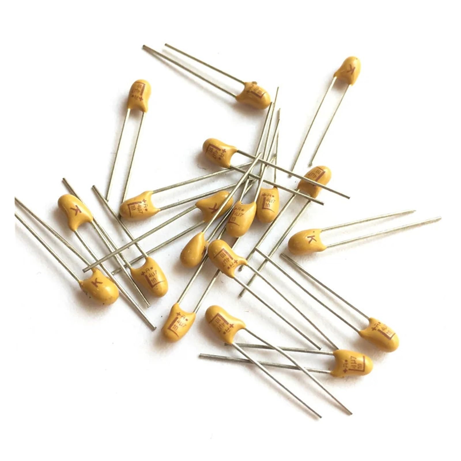 AARTERZZA 50pcs 4.7uF 10V Tantalum Capacitor 10V4.7uF 475 DIP Radial