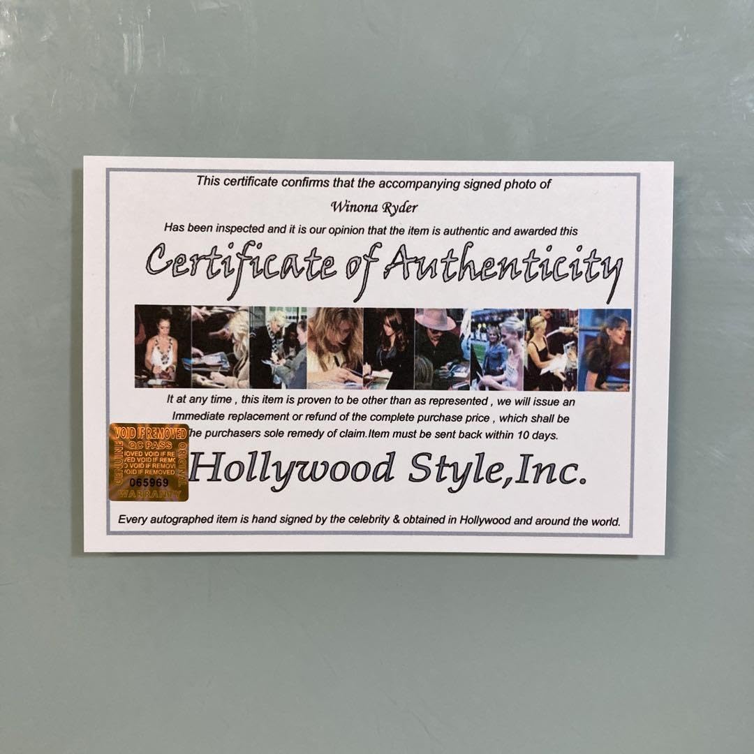 ウィノナ・ライダー直筆サイン入り超大型写真…ストレンジャー・シングス