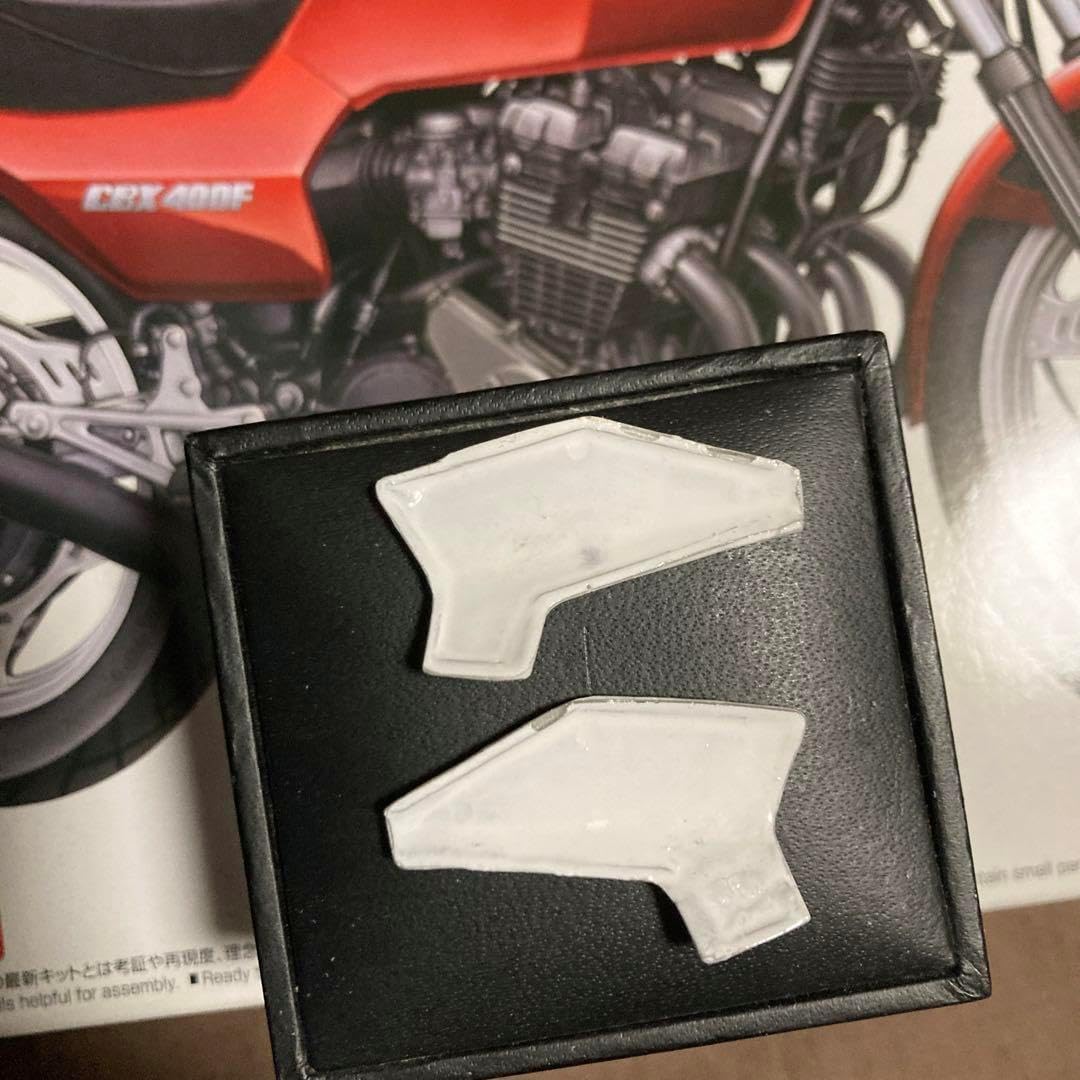 アオシマ　CBX400F カスタムパーツ付属　BEET Amazon.co.jp: 七月限定 CBX400F カスタムパーツ付き プラモデル