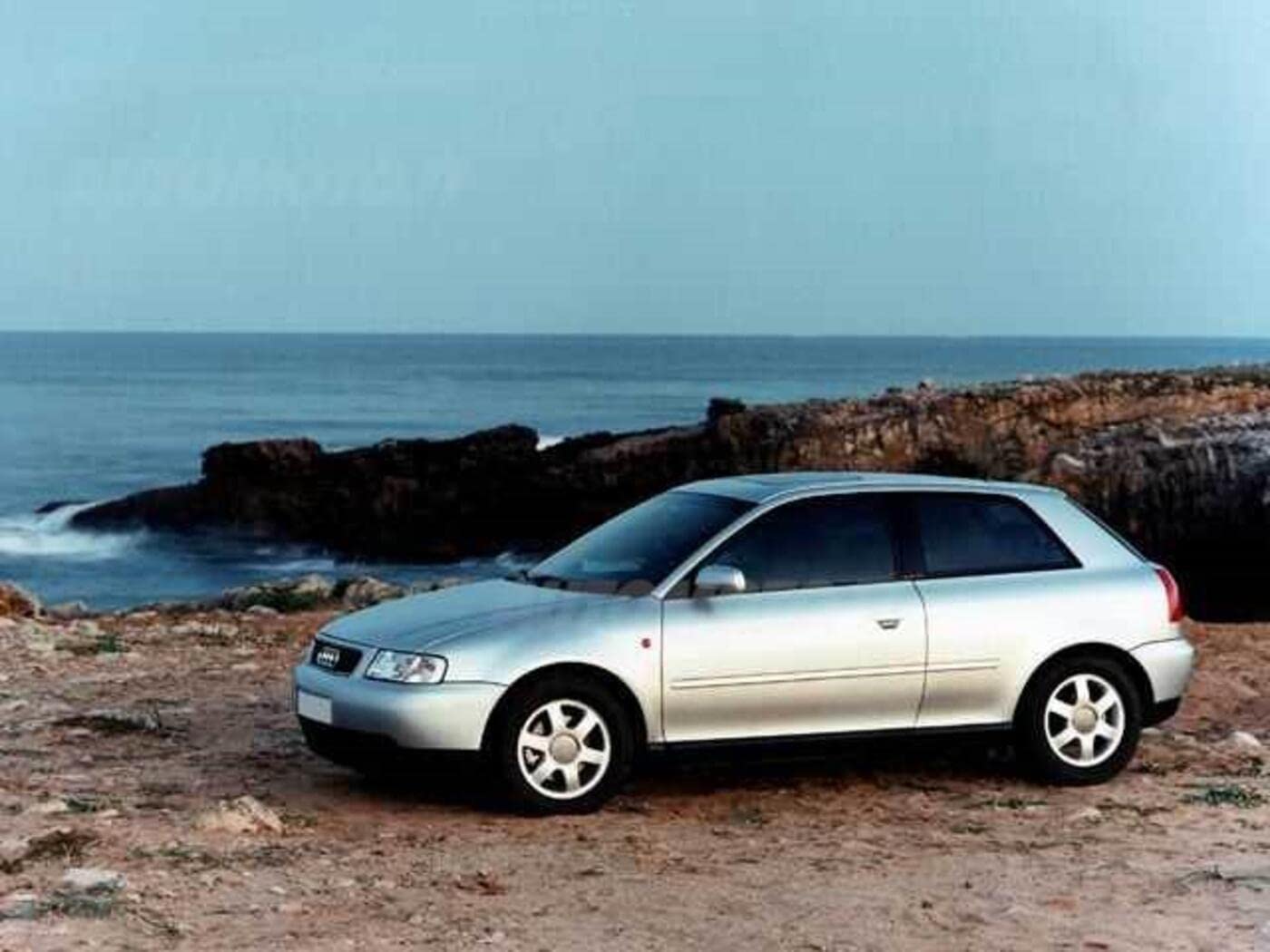 Alfombrillas para Audi A3 8L 1996-2003, Antideslizantes, con talonera de Goma Reforzada y Botones de fijación.