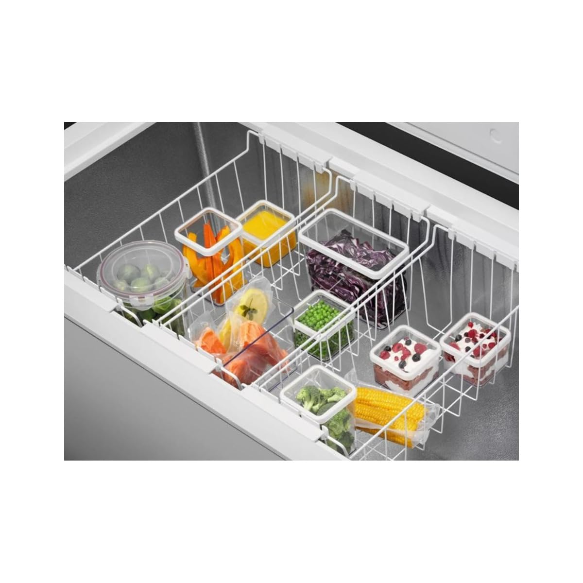 Electrolux LCB3LF38W0 Congelatore orizzontale 371 lt con sistema LowFrost e funzione FastFreeze, illuminato a led