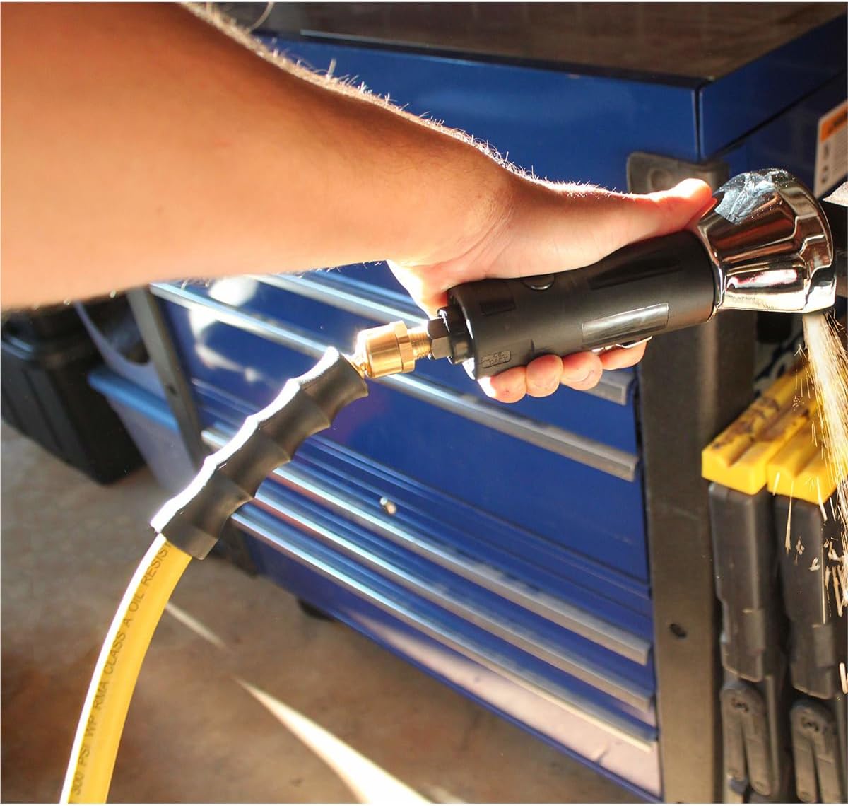 Oil Shield SnuOSer Whip Hose - Rubber (1/2" x 5') 1/2" M-NPT Ball Swivel - OSSR1205