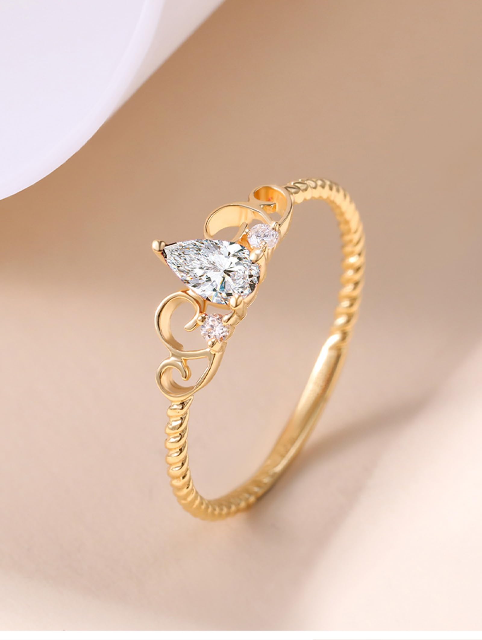 Ring Gold Ehering Krone mit 0,18 ct birnenförmigem Diamanten, Ringe Gold für Damen Größe 47 (15.0)-65 (20.7)| Gelbgold | Trendiger Modeschmuck für Neujahr