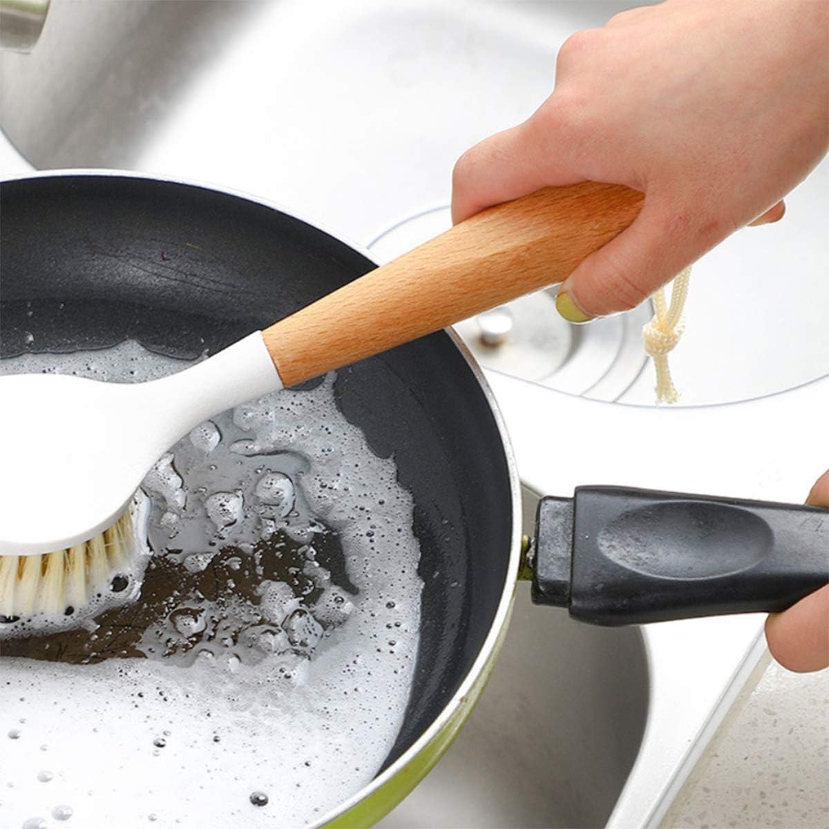 Kitchen Cleaning Brush Household Cleaning Brushes ,Used for Kitchen Sink Cleaning Washing Dishes, Cleaning Brushes, Pot Brushes Long Handle Sisal Fiber 2 Pcs Dish Cleaning Brush Wok Cleaning Brush : Health & Household