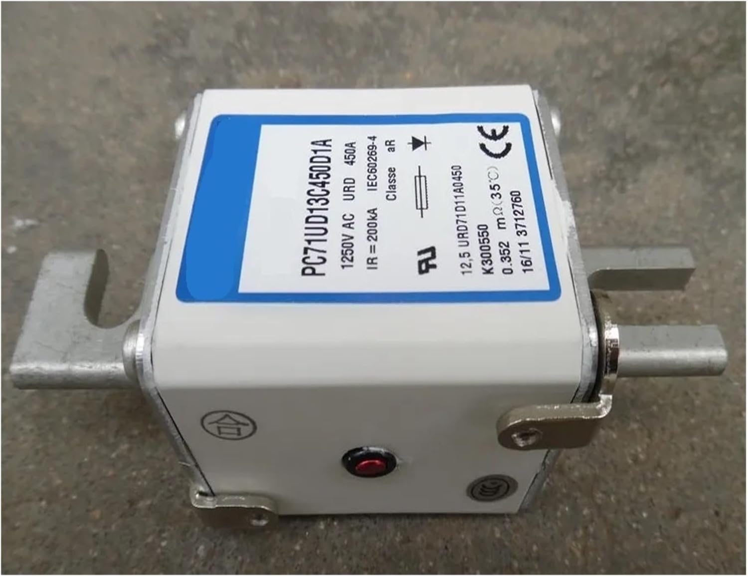 Fuses PC71GB69V125D1A 6.9 gRB 71 D11A 0125 690VAC 125A B302658