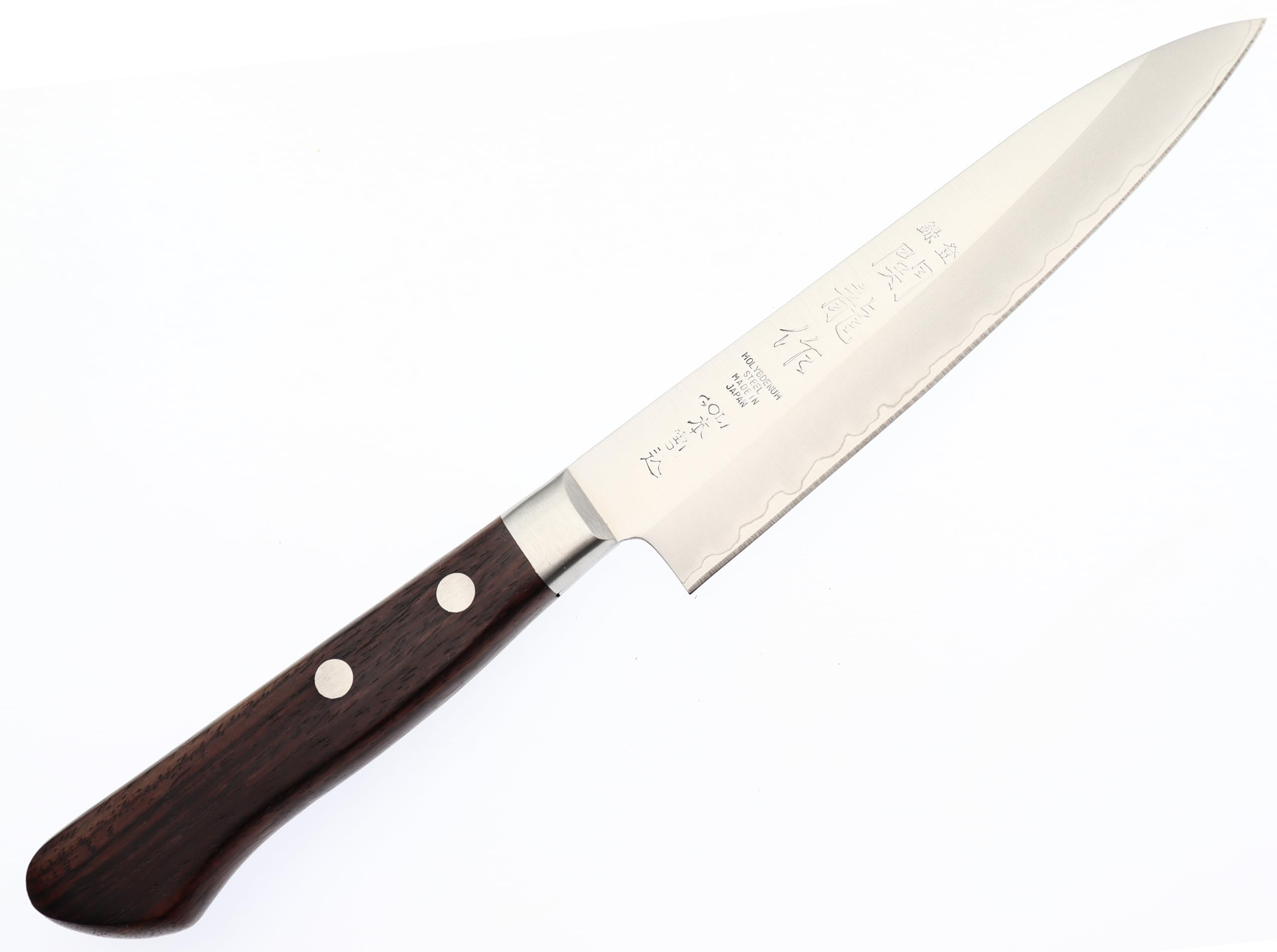 Couteau japonais Seki Riu cuisine au quotidien avec la lame 12 cm