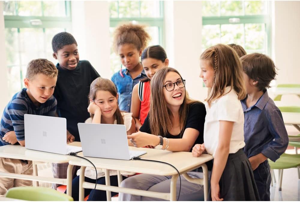 Kensington NanoSaver™ Combination Laptop Lock (Resettable), Computer Security Locking Cable (K60603WW) & Lock Designed for Mac Studio Locking Adapter Mac Studio Mount (K65101WW)