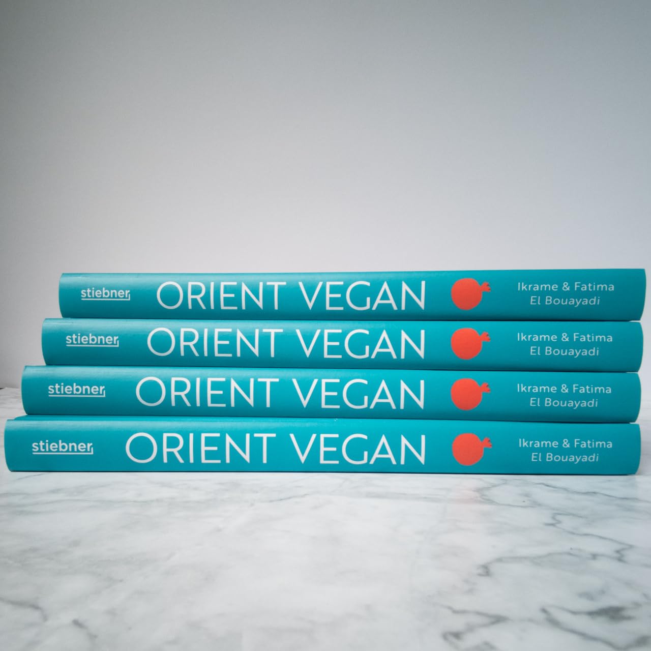 Orient Vegan: Aromatisch, würzig, bunt. Mehr als nur Mezze, Tajine und Taboule: Über 60 arabische Rezepte natürlich vegan oder vegan interpretiert. Das vegane Kochbuch für orientalisches Essen!