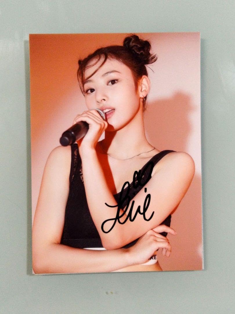 セール中…ジニ直筆サイン入り2Lサイズ写真…NMIXX （エンミックス）⑤ セール中…ジニ直筆サイン入り2Lサイズ写真…NMIXX （エンミックス）⑤