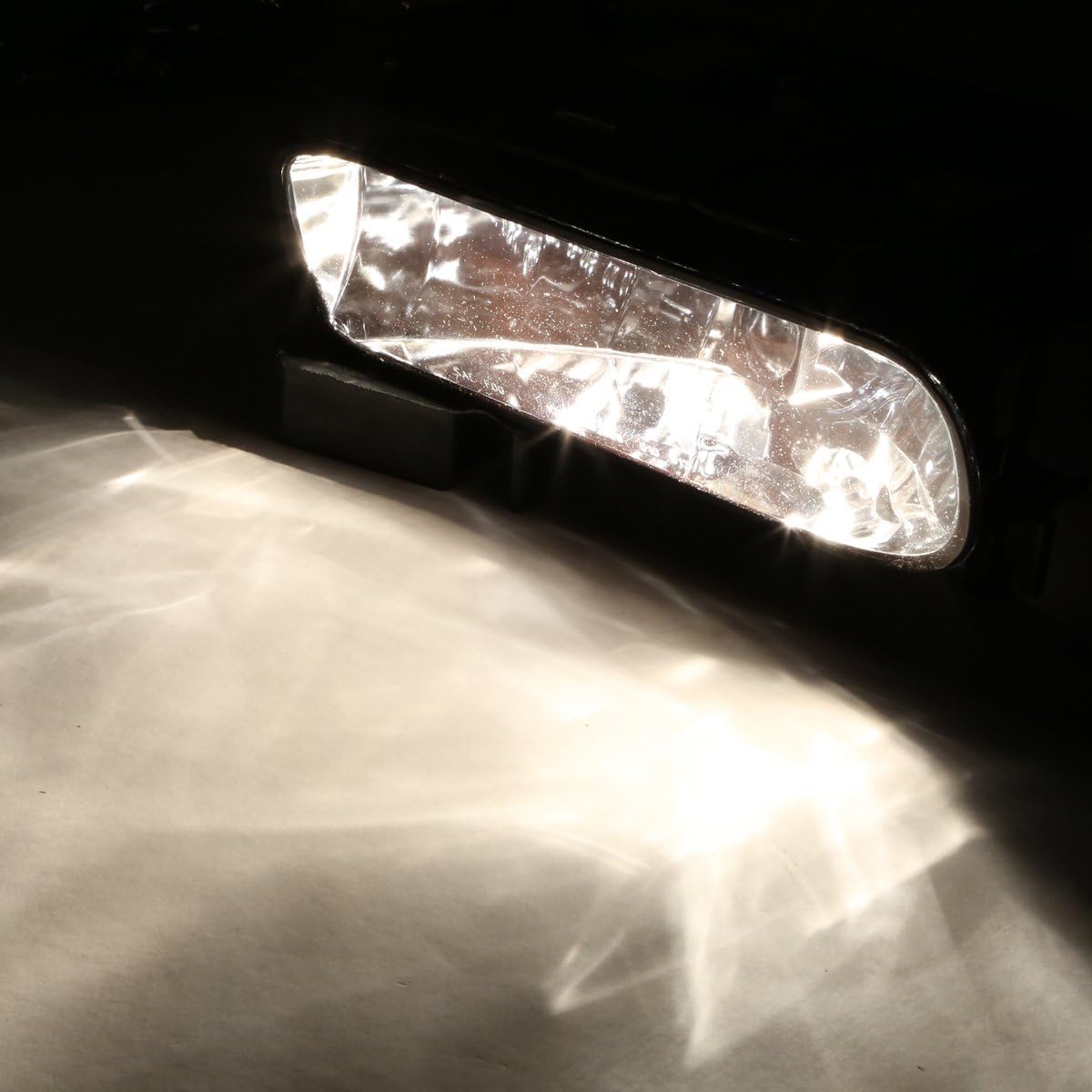 DNA MOTORING FL-T008-SM Assembly Fog Light Driver & Passenger Side Enhance visibility [Compatible with 02-06 Cadillac Escalade EXT ESV]