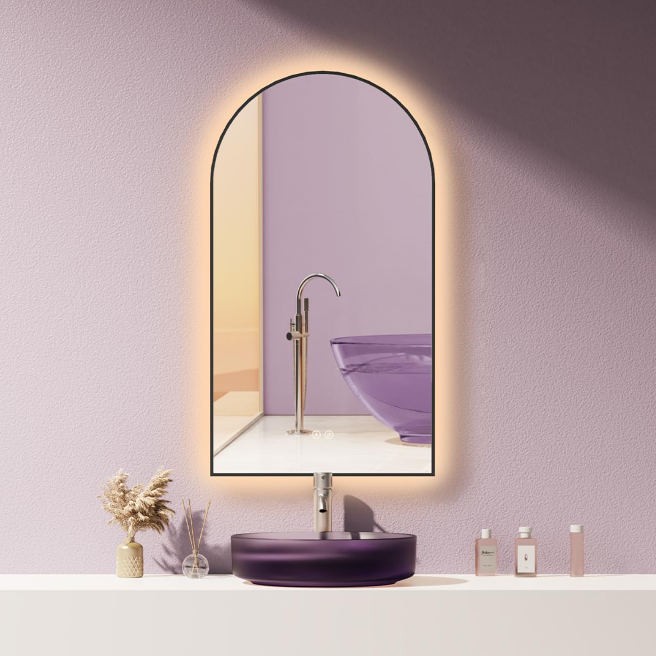 Led-badkamerspiegel met aanraakschakelaar, anti-condens, boogontwerp, metalen frame, 3 kleuren, verlichte verlichting, stijlvolle wandspiegel (goud, 60 x 90 cm