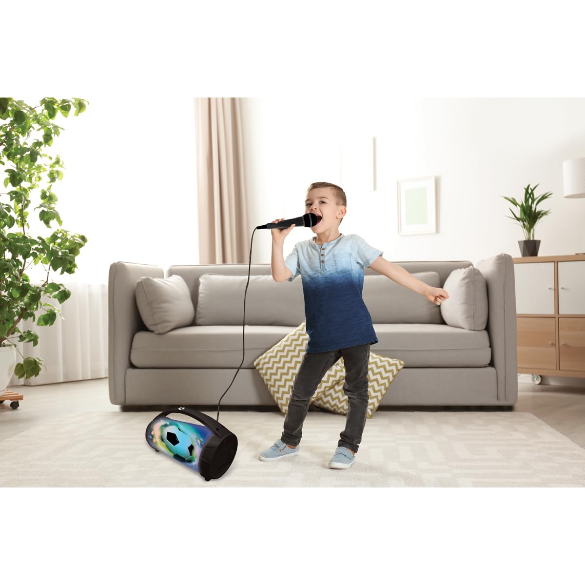 Lexibook, Altoparlante Bluetooth Calcio con Microfono, Altoparlante Bluetooth Portatile, Microfono Cablato Incluso, Altoparlante Ricaricabile per Bambini 6+, Bianco e Nero, BTP585FOZLXB
