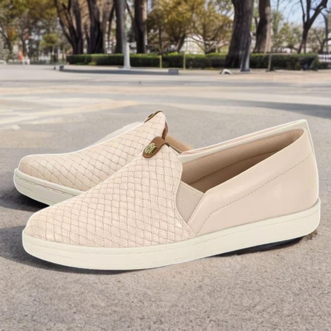 Tenis Feminino Casual Slip On Conforto Moderno Modare em promoção! Veja a oferta e mais achadinhos de Tênis 7 Hoje é o melhor dia para comprar Tenis Feminino Casual Slip On Conforto Moderno Modare com aquele preço maroto! Promoção! Aproveite a oferta! 7