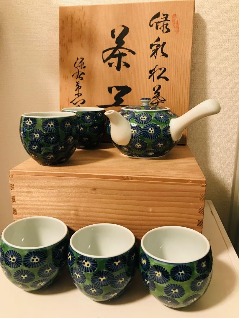Amazon.co.jp: 源右衛門窯 緑彩松葉紋 湯呑み 急須 : ホーム Amazon.co.jp: 源右衛門窯 緑彩松葉紋 湯呑み 急須 : ホーム