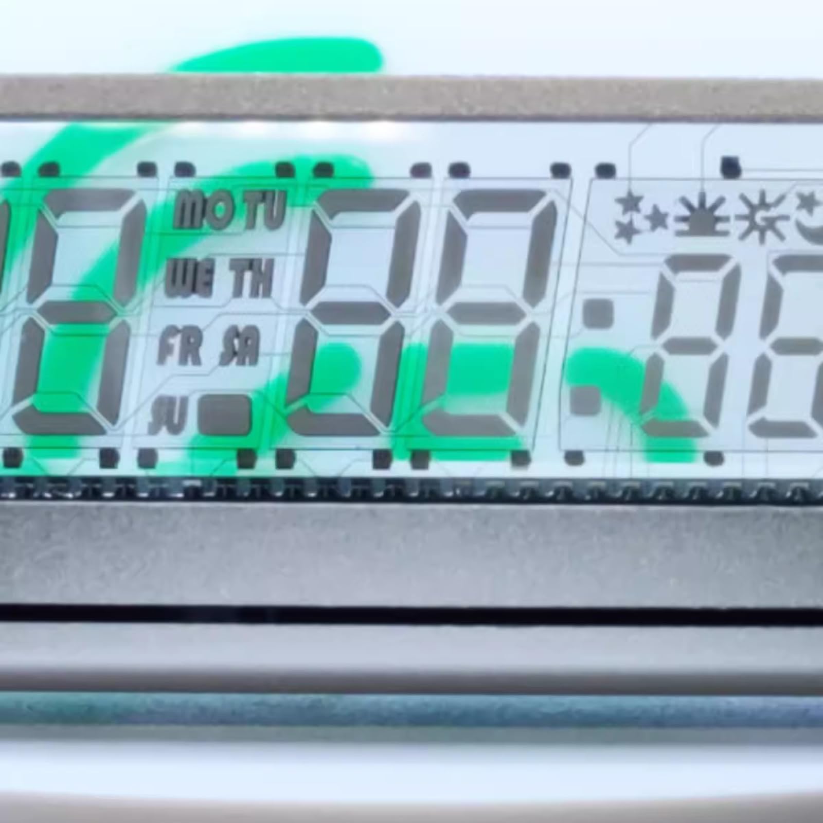 LGL Studio VFD Horloge | Tube Nixie et horloge électronique numérique avec synchronisation automatique de l'heure – Cadeau de décoration de bureau rétro, puce ESP32, 0658-L