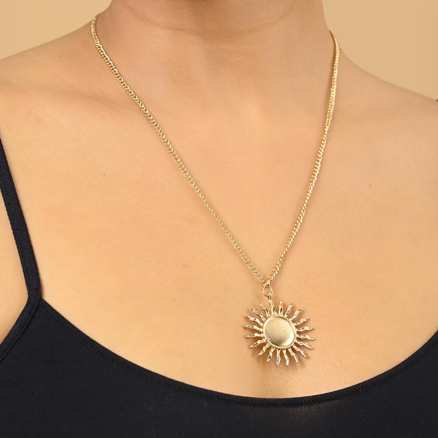 Stylish Large Sun Pendant Necklace - Anti Tarnish