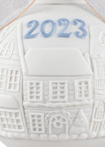 Miniatura 6 de LLADRÓ Paquete especial de Campana y Bola de Navidad Año 2023. Adorno decorativo azul. Bolas y campanas de Navidad de porcelana